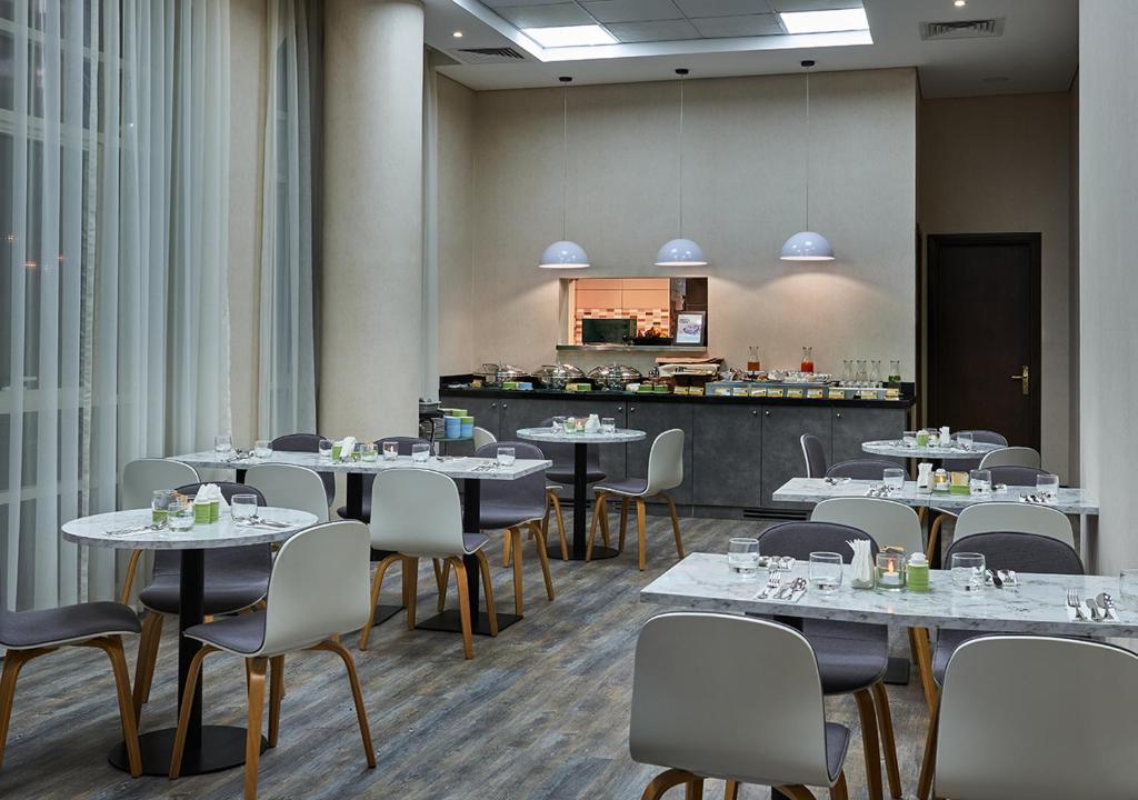 Time Express Hotel Al Khan, Sharjah