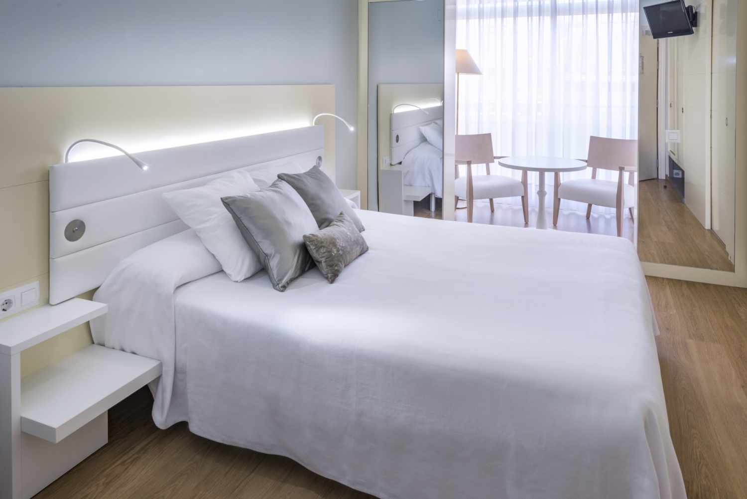 Mònica Hotel – Slaapkamer, Cambrils