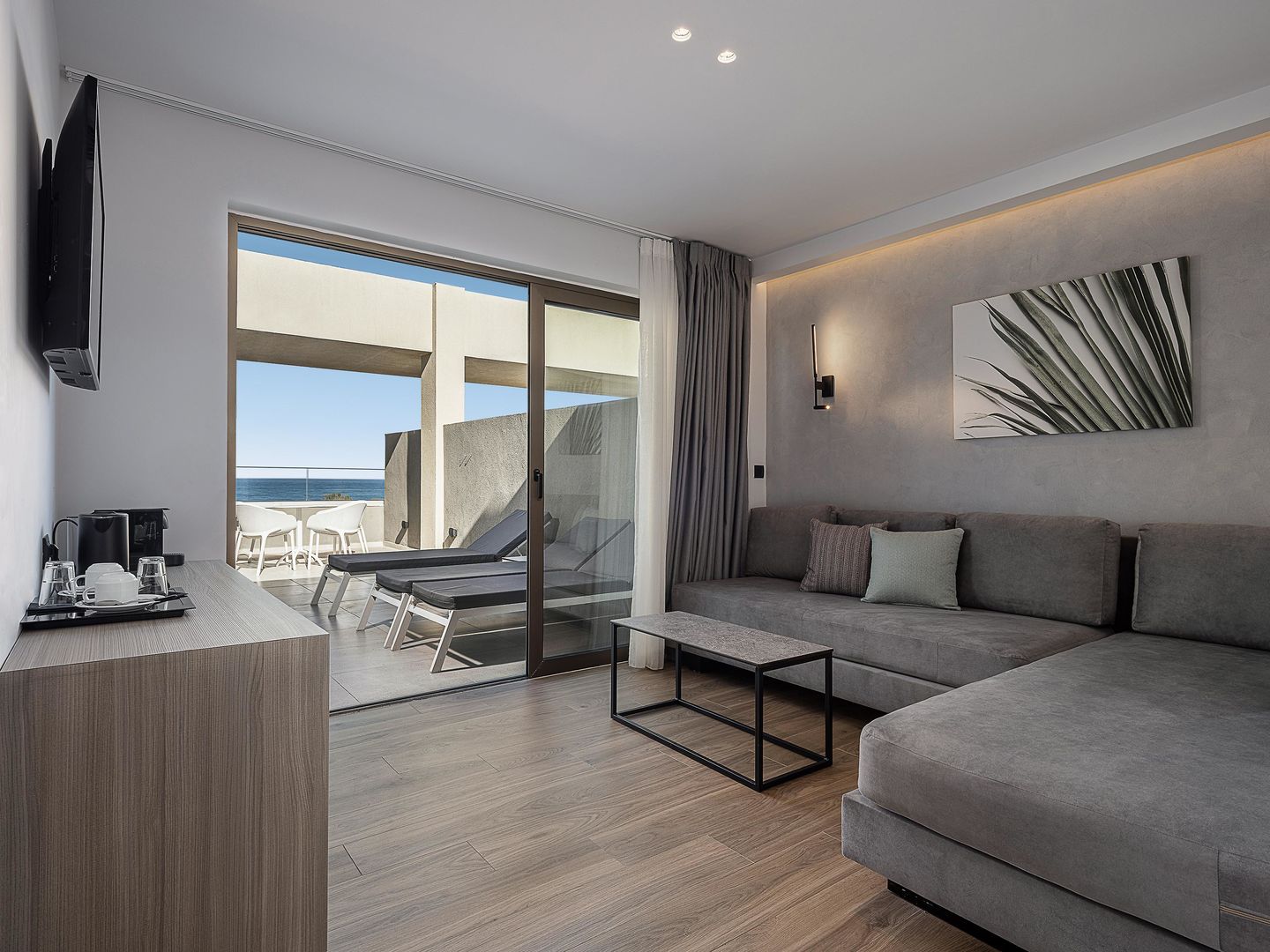 Myrion Beach Resort & Spa – Zitkamer met balkon, Gerani