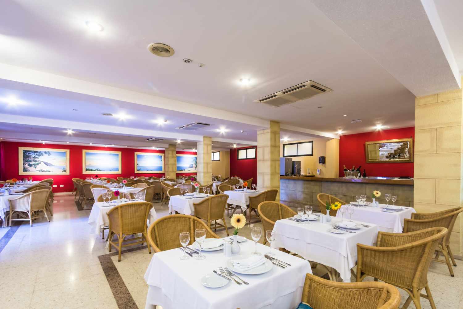 BlueBay Beach Club – Restaurant, Bahia Feliz