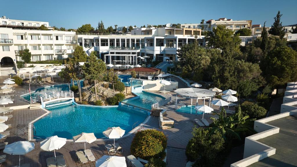 Miraluna Beach Resort