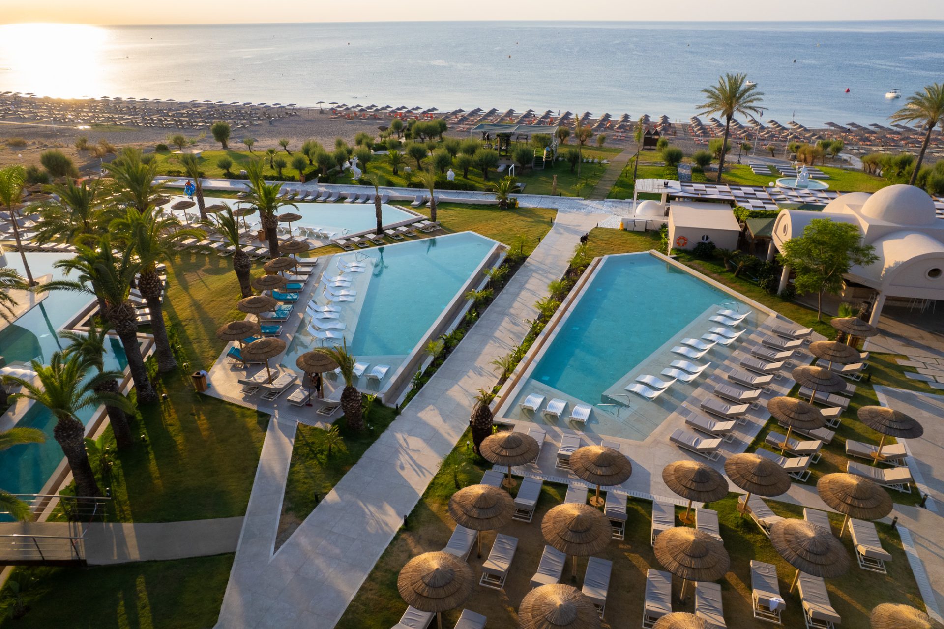 Pegasos Deluxe Beach Hotel