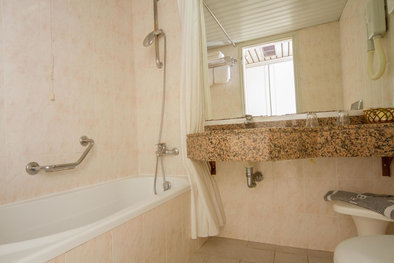 Belair Beach Hotel foto 6
