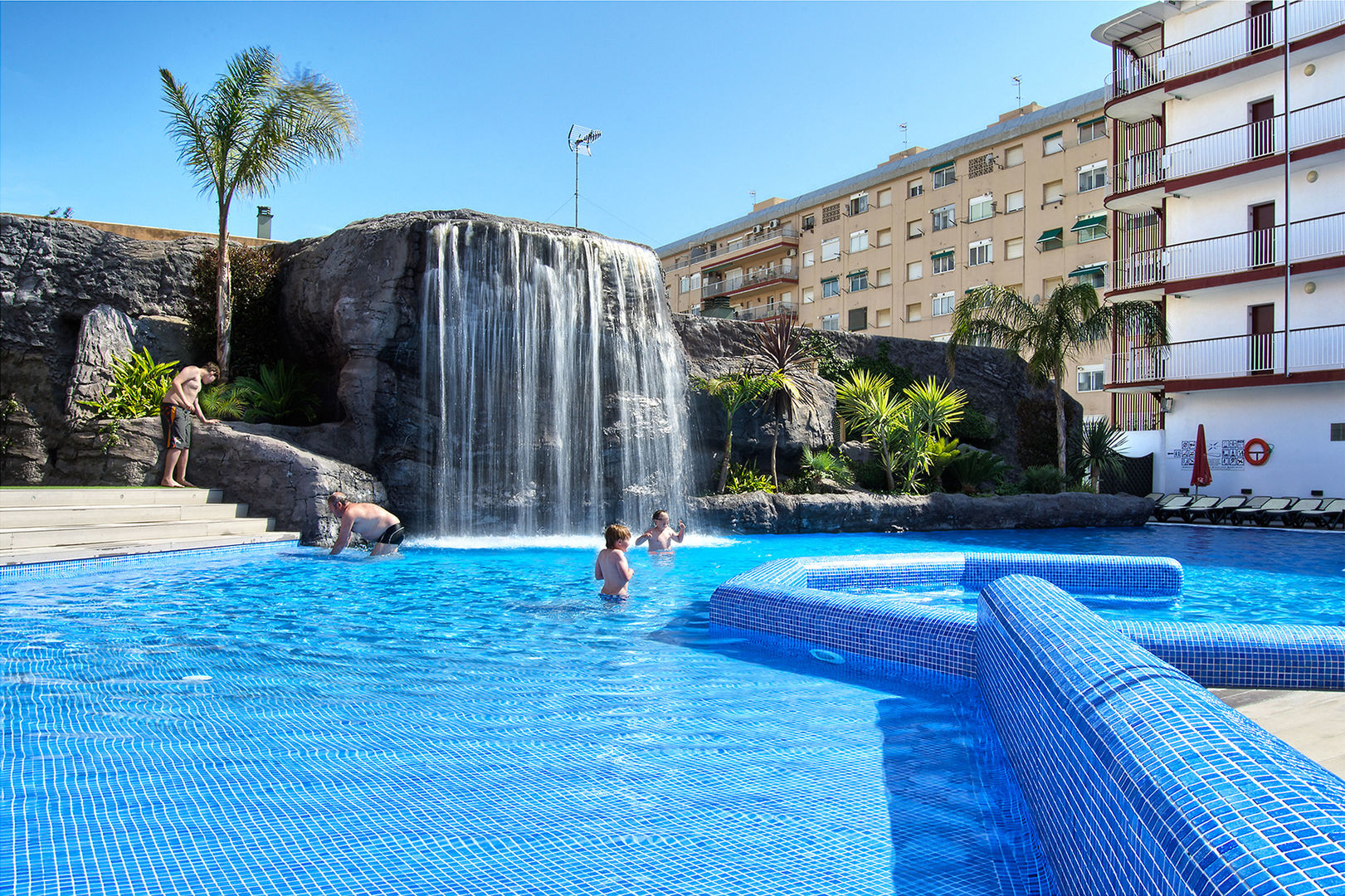 Hotel Papi Blau