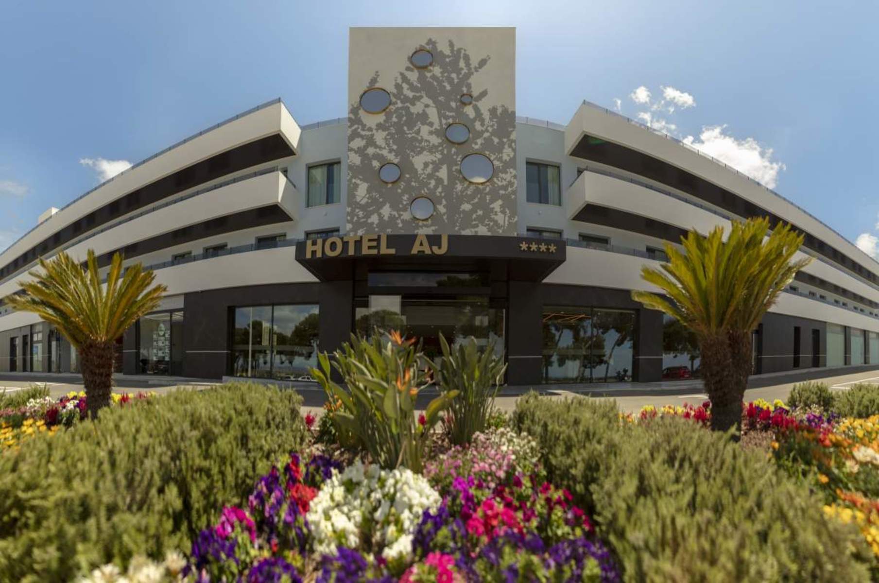 Hotel AJ Gran Alacant by SH Hoteles – Gevel met bloemen, Santa Pola
