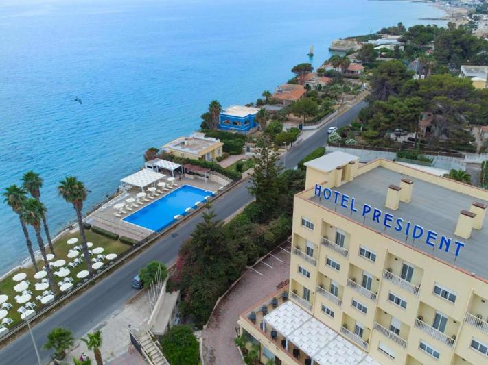 President Sea Palace Hotel, Niet