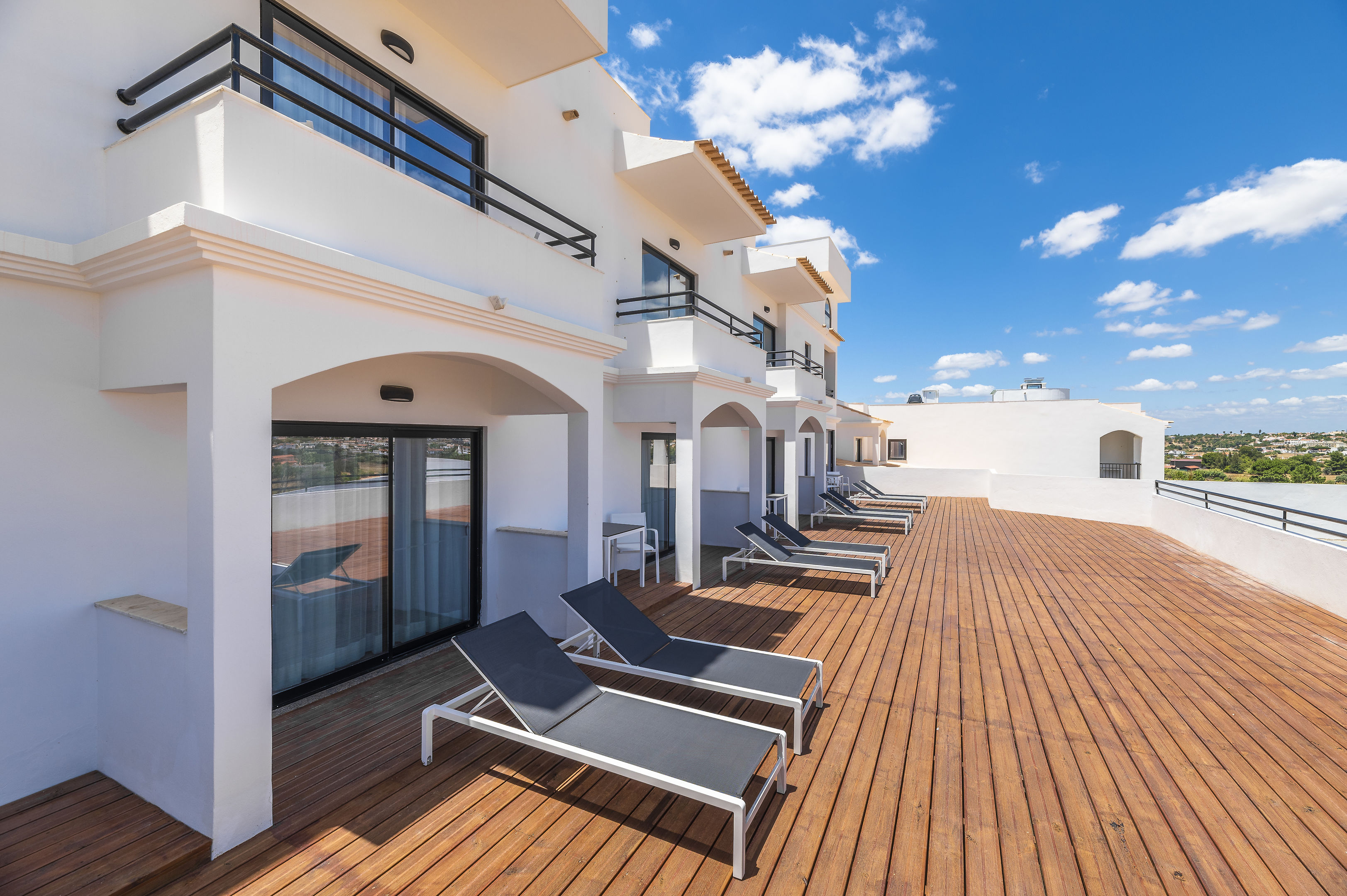 Regency Salgados Hotel & Spa – Ligbedden bij kamers, Albufeira