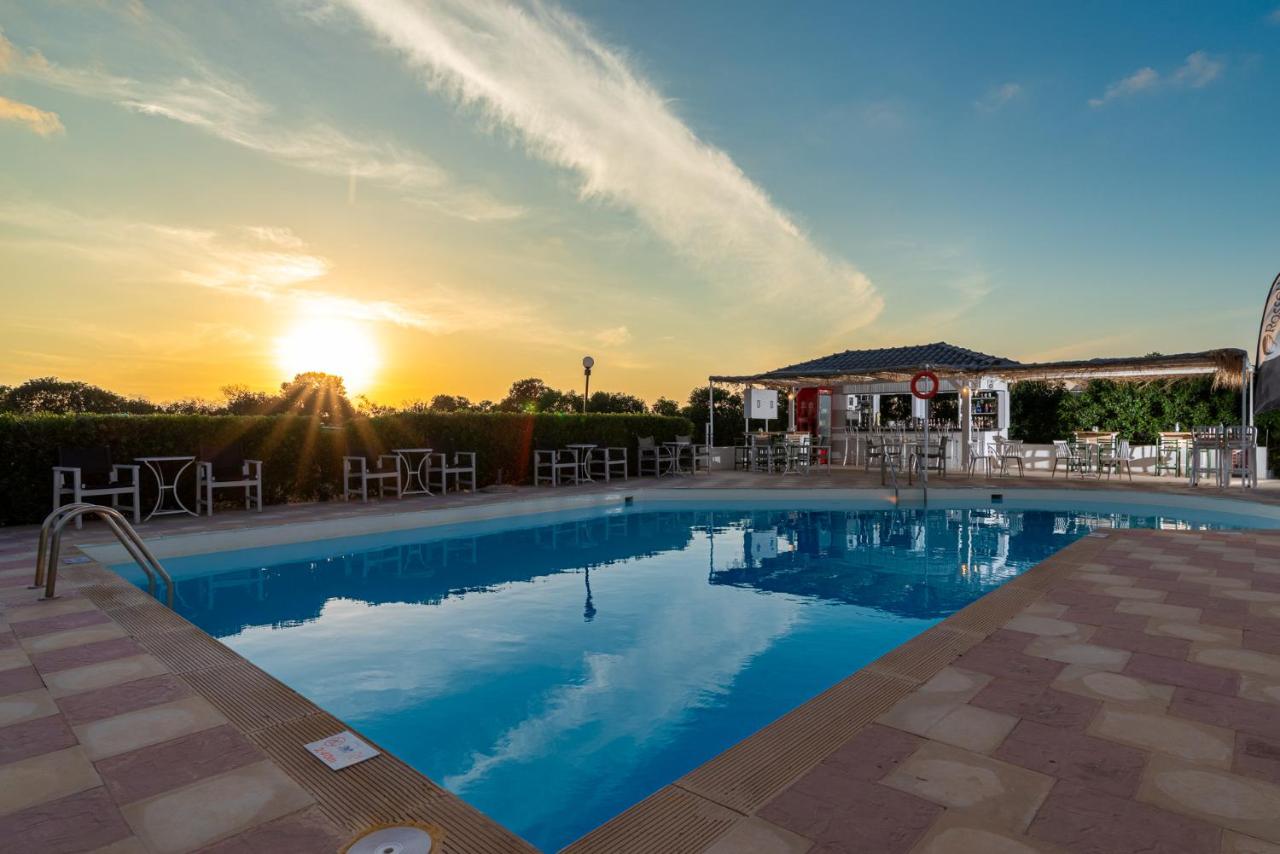 Anemos Inn by Estia – Zwembad bij zonsondergang, Kokkini Chani
