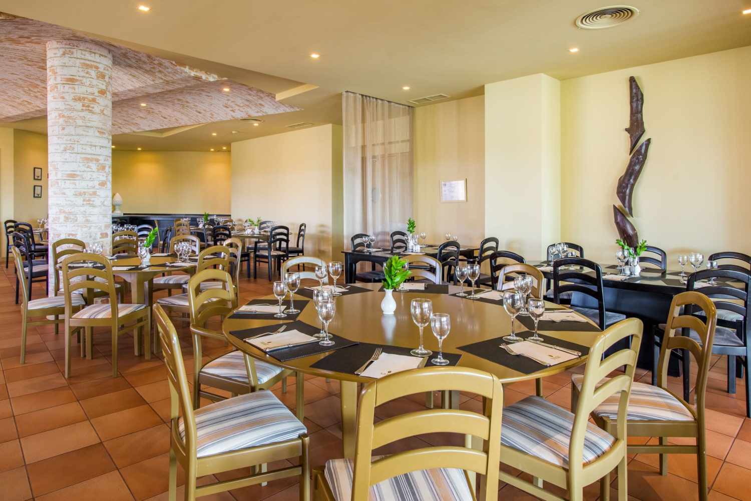 Calheta Beach – Restaurant, Calheta