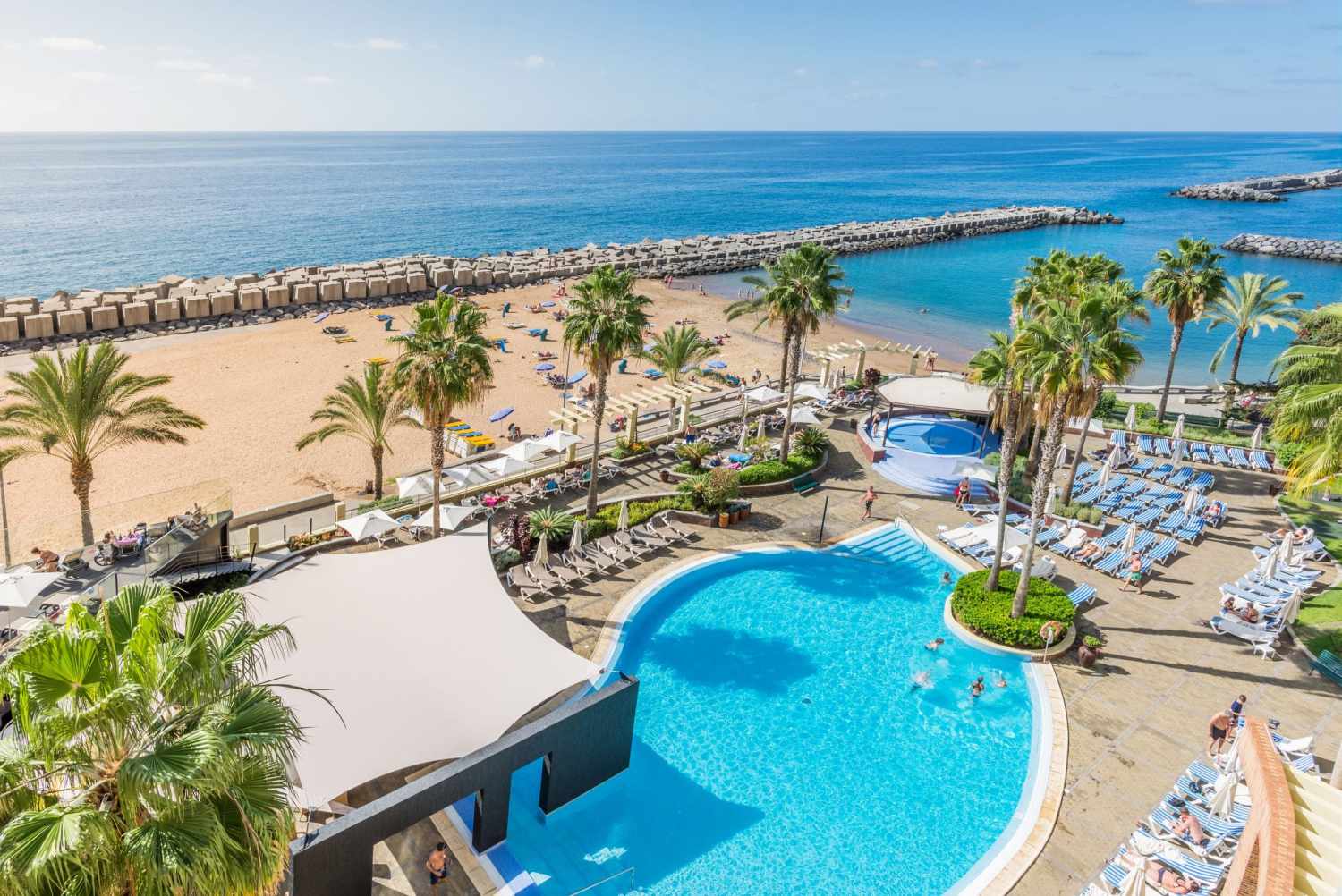 Calheta Beach – Zwembad aan strand, Calheta