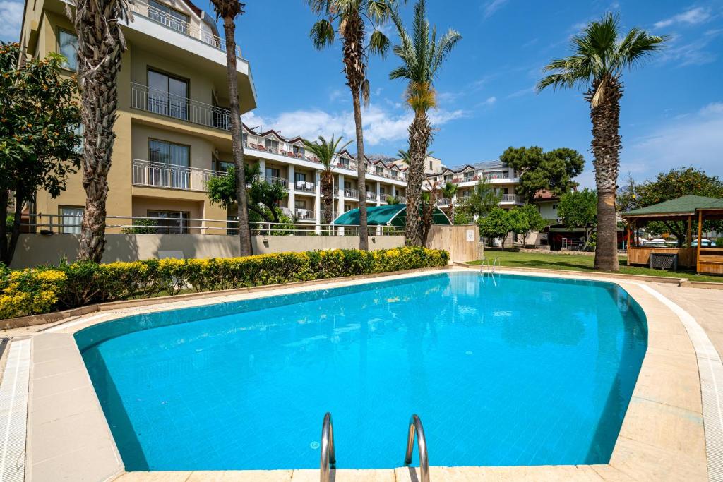 Tu Casa Gelidonya Hotel – Zwembad met palmen, Kemer