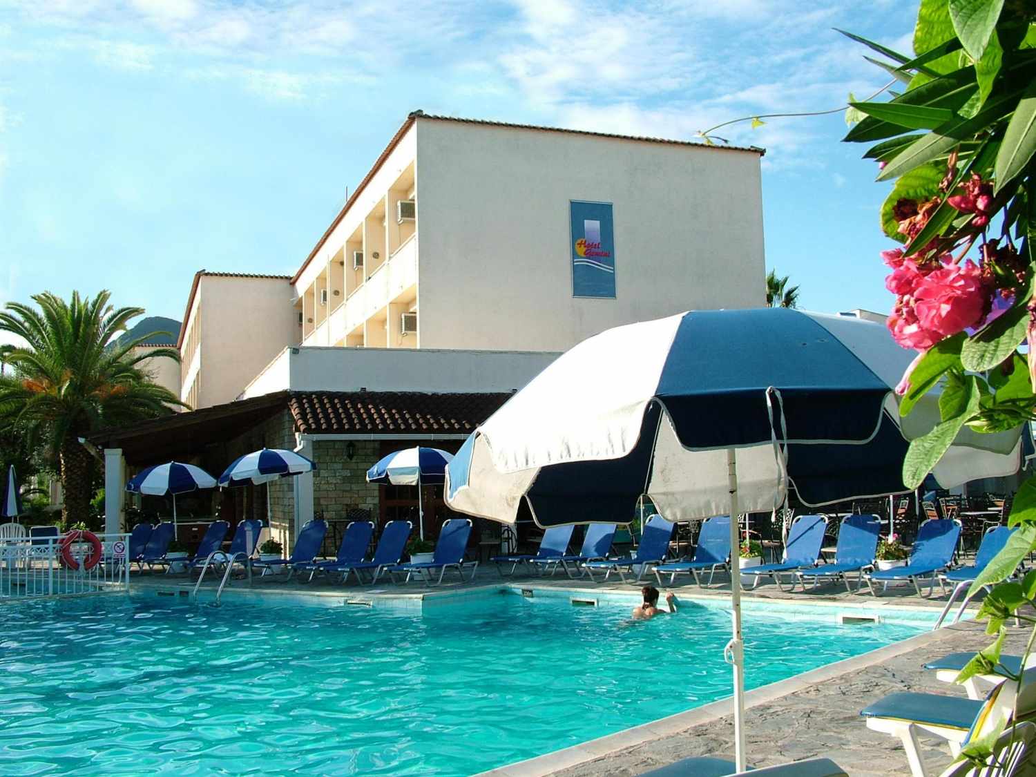 Cnic Gemini Hotel