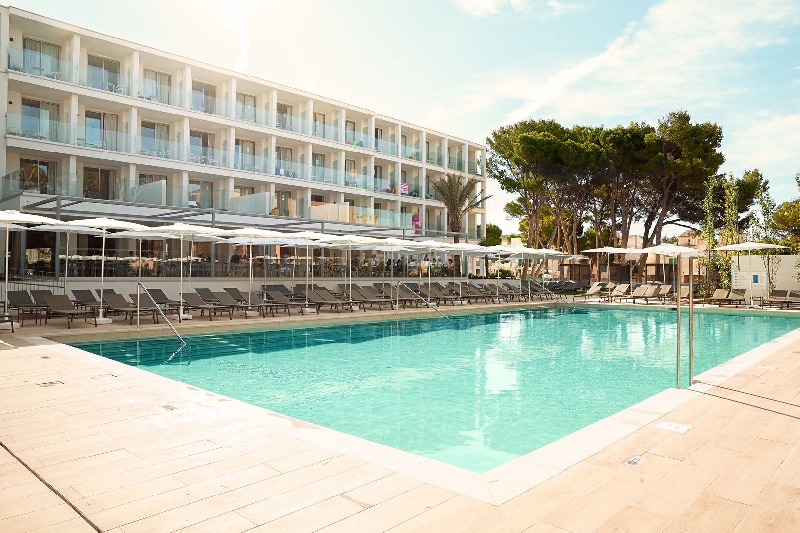 Diamant Hotel & Aparthotel cover