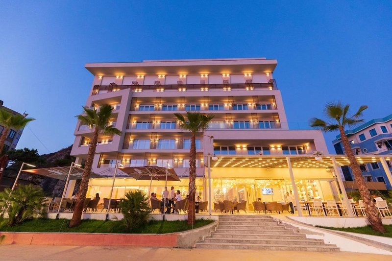 AMR Hotel - Durres – Hotel in de avond, Durres