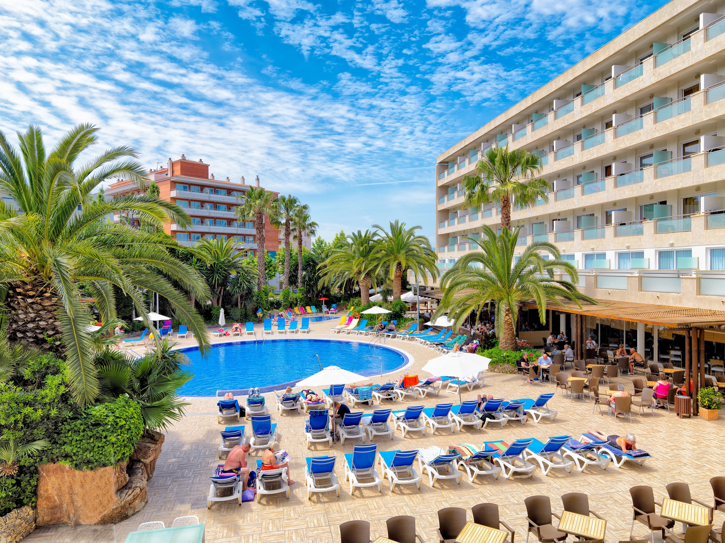 H10 Vintage Salou – Zwembad met palmen, Salou