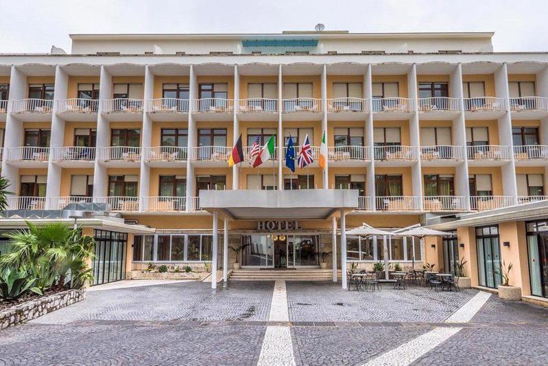 Grand Hotel Moon Valley – Hotelingang, Vico Equense