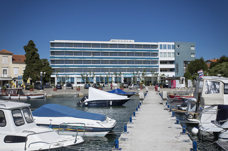 Hotel Kornati – Hotel aan jachthaven, Biograd na Moru