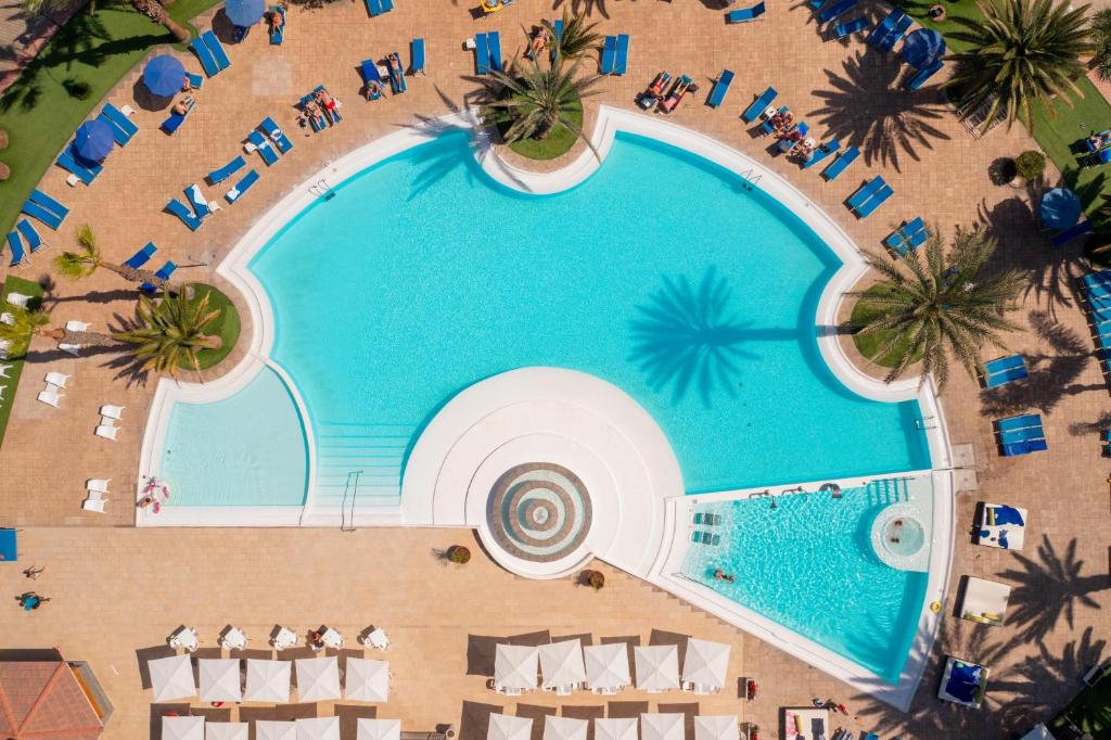 eó Suite Hotel Jardín Dorado – Zwembad van bovenaf, Maspalomas