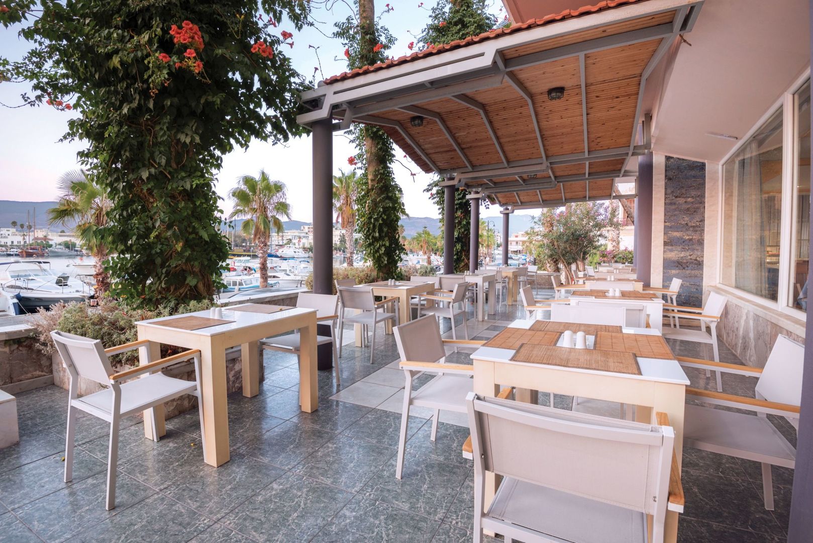 Kosta Palace City Hotel – Terras, Kos-Stad