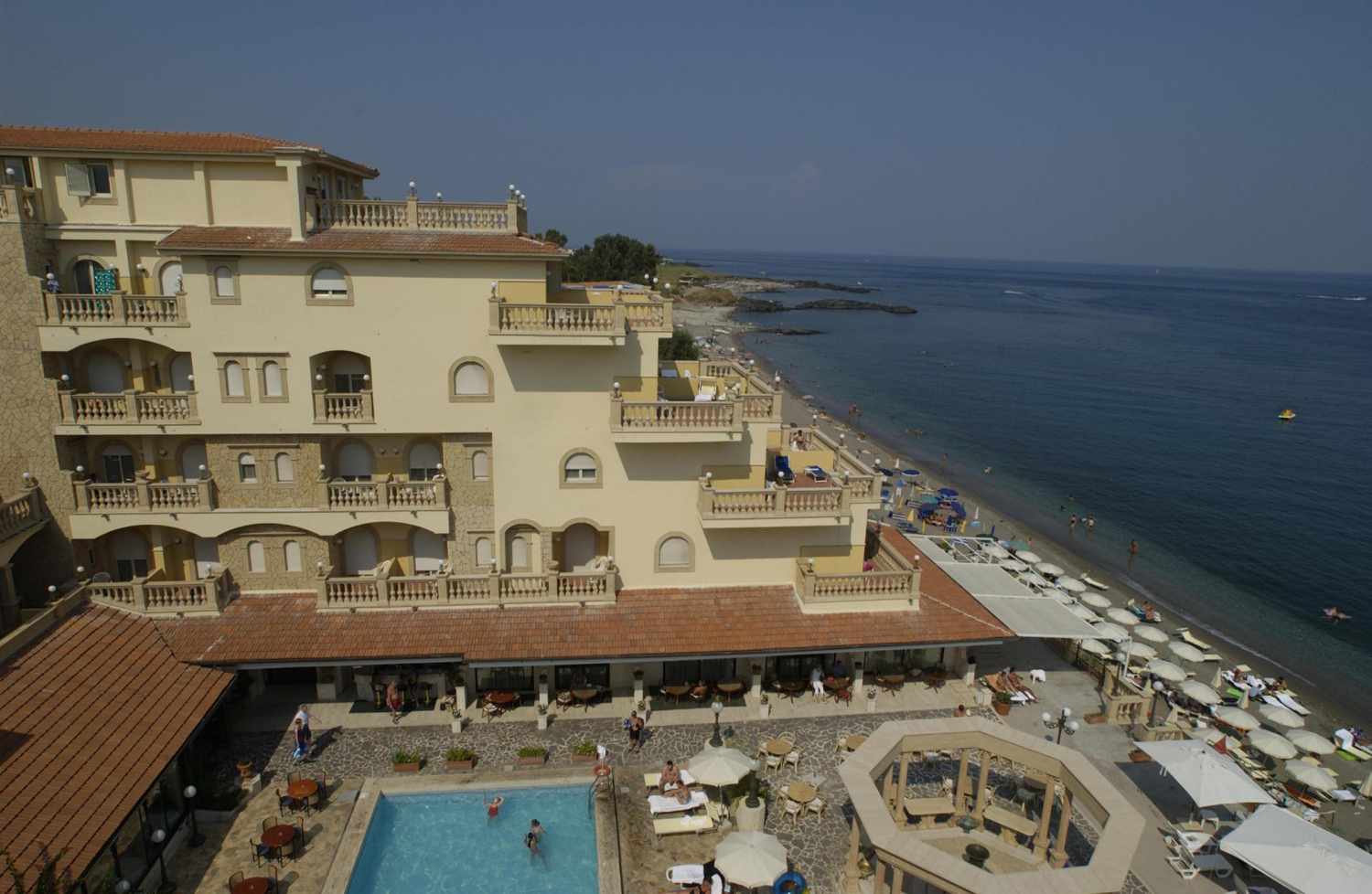 Hellenia Hotel