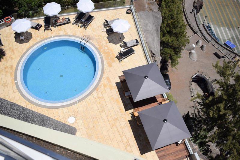 Madeira Regency Cliff Hotel – Zwembad van boven, Funchal