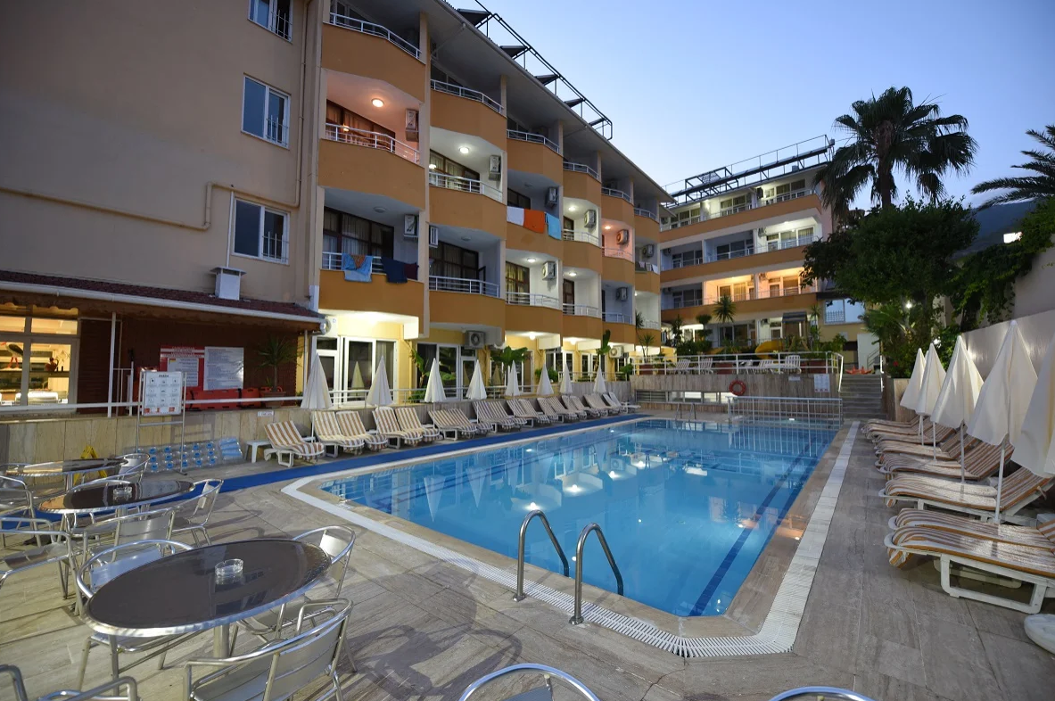 Muz Hotel