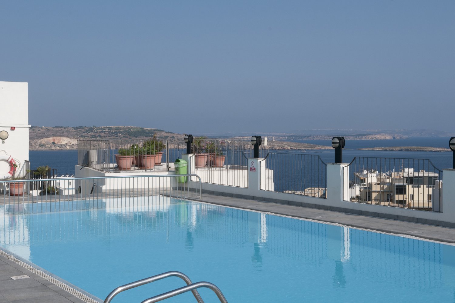 Hotel Santana – Zwembad aan zee, Qawra