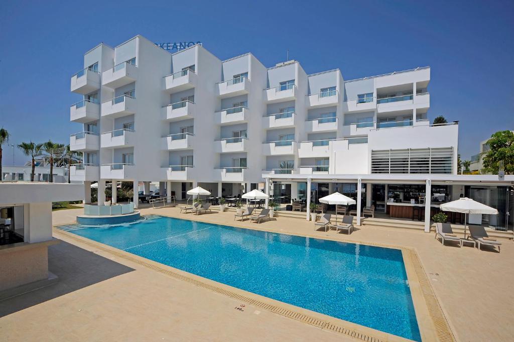 Okeanos Beach Boutique Hotel – Zwembad voor hotel, Ayia Napa