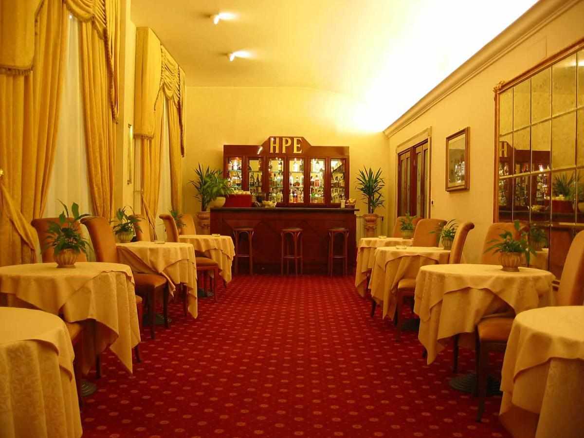 Hotel Pace Helvezia – Restaurantzaal, Rome