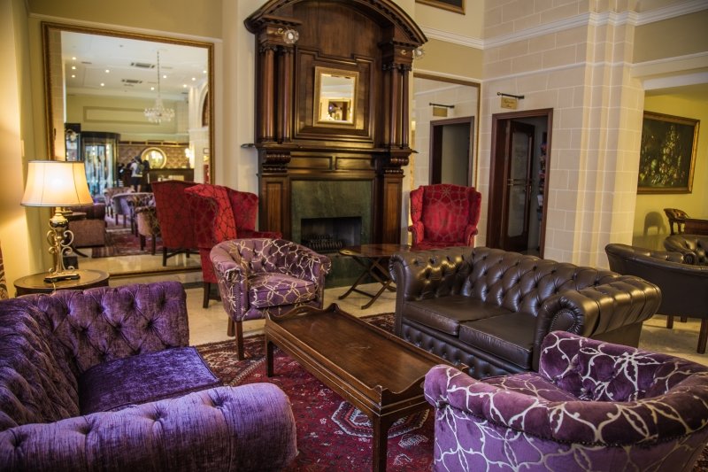AX The Victoria Hotel – Lounge, Sliema