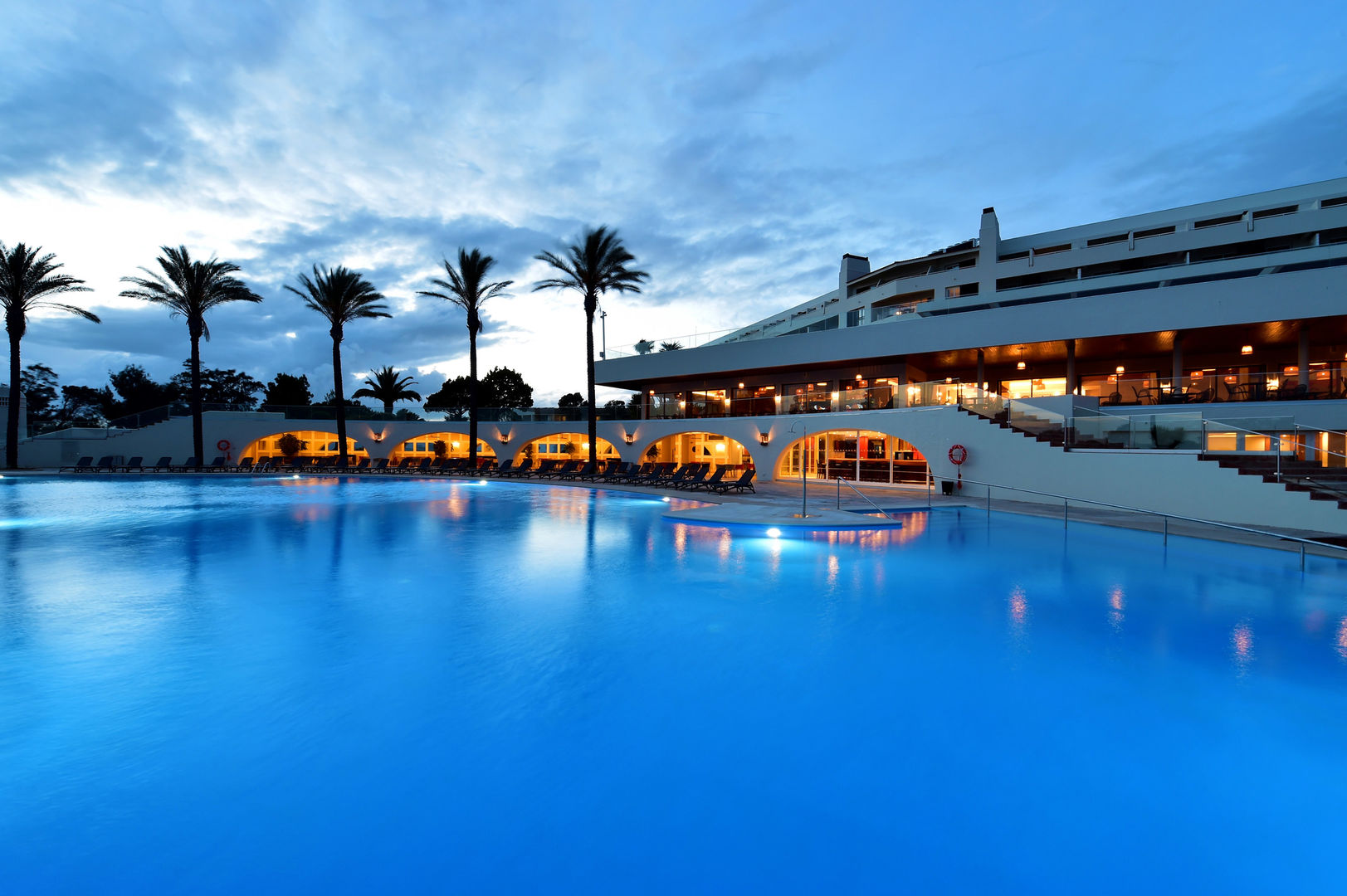 Pestana Alvor Praia – Zwembad bij avond, Alvor