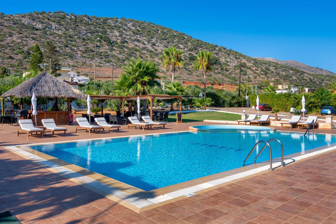 W Suites – Zwembad met bergen, Stalis