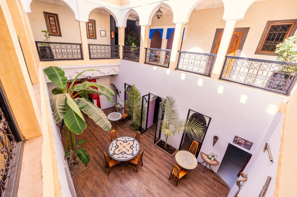 Riad Sidi Mimoune – Binnenplaats met planten, Marrakech