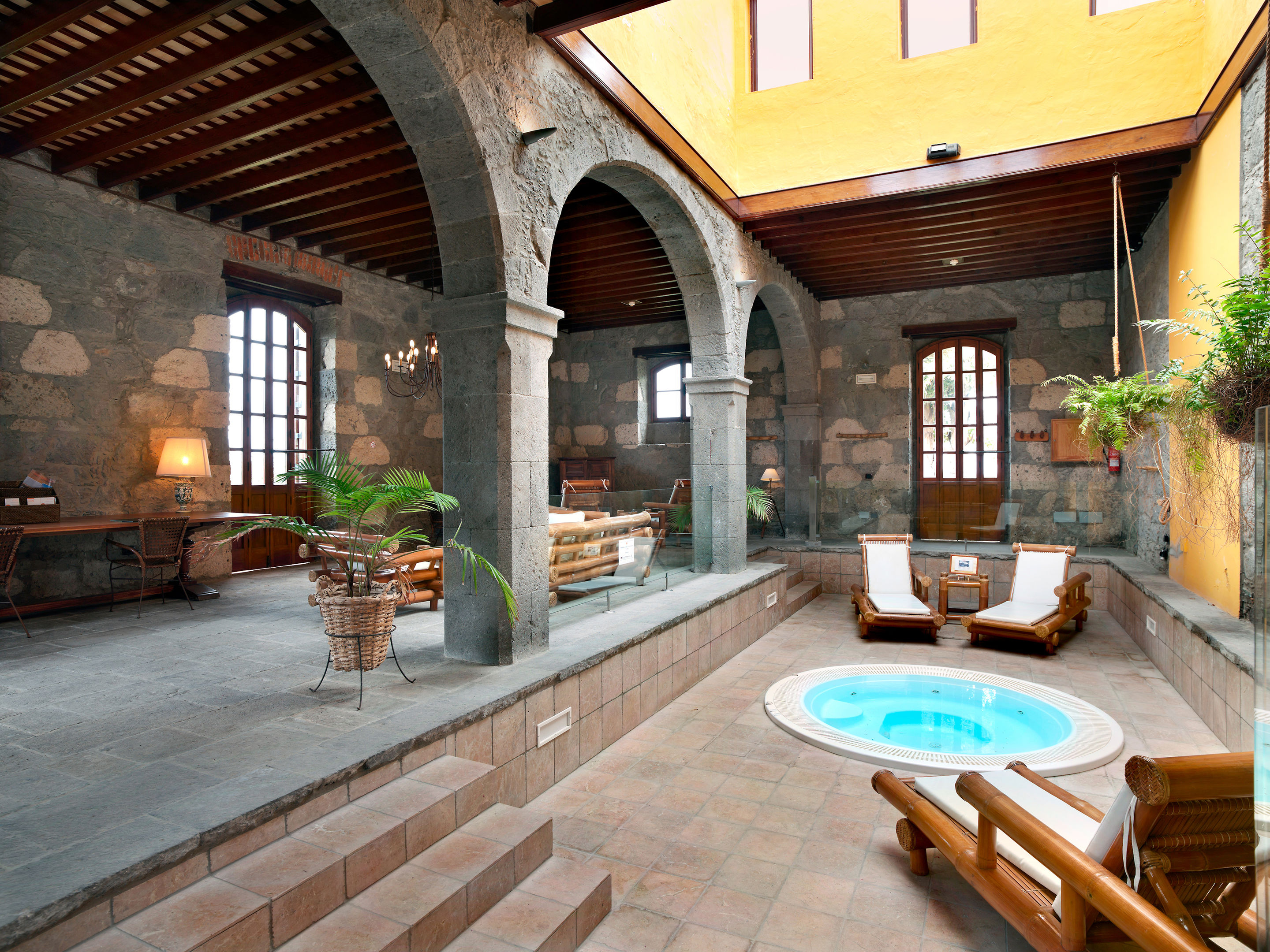 La Hacienda del Buen Suceso – Binnenhof met jacuzzi, Arucas
