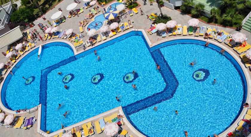 Senza Grand Santana Hotel – Zwembad met ligbedden, Mahmutlar