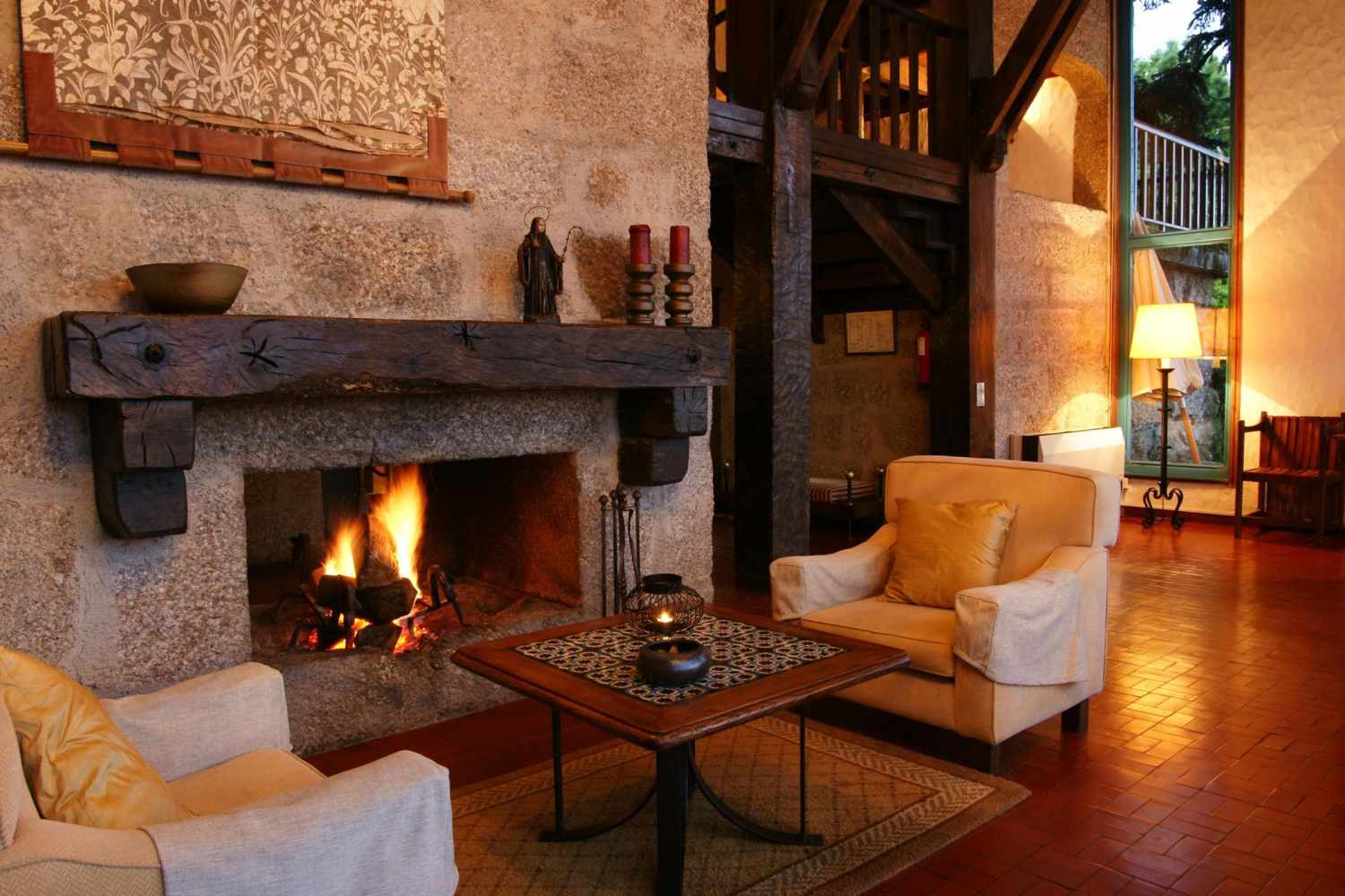Pousada Caniçada, Geres - Charming Hotel – Lounge met haard, Gerês