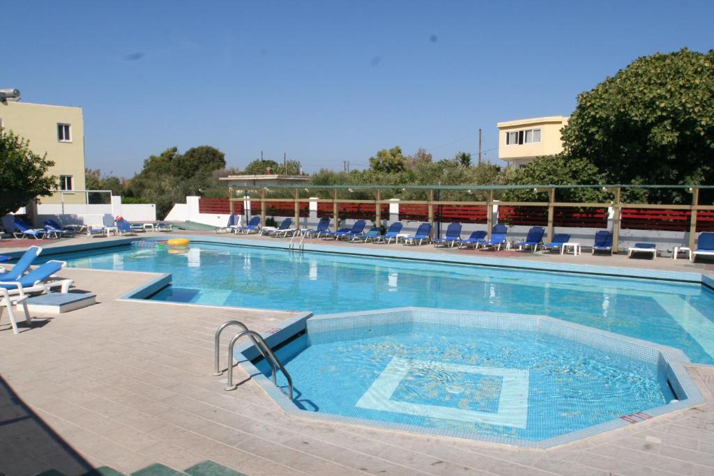 Summer Dream Hotel