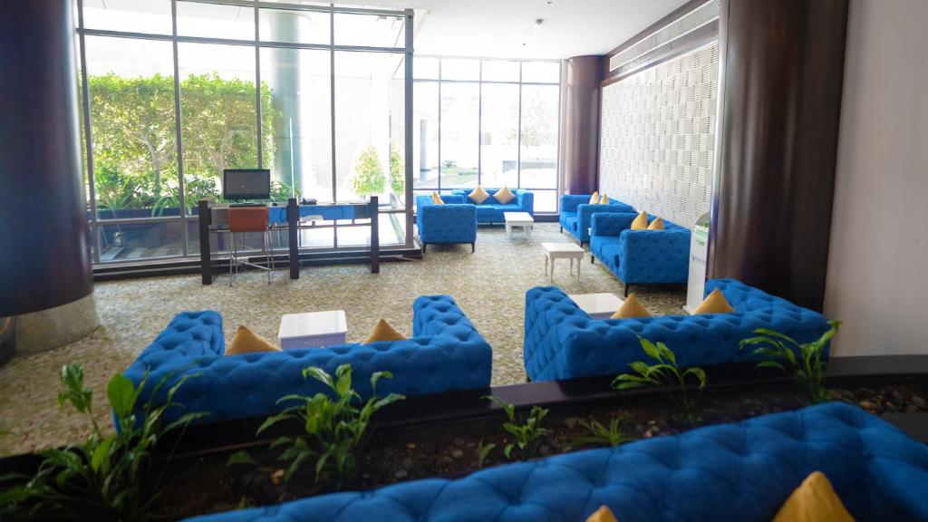 Signature Hotel Apartments & Spa Marina – Lounge met zitbanken, Dubai
