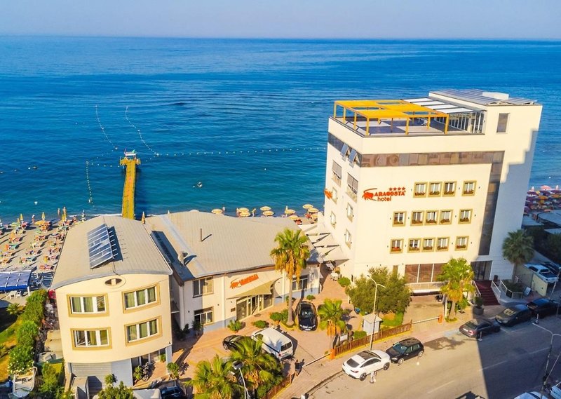 Aragosta Restaurand-Hotel – Hotel aan zee van boven, Durres