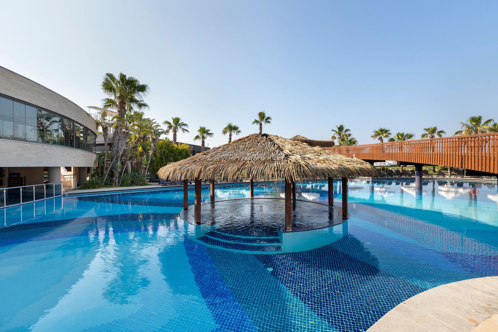 Sherwood Dreams Resort – Zwembad met poolbar, Belek