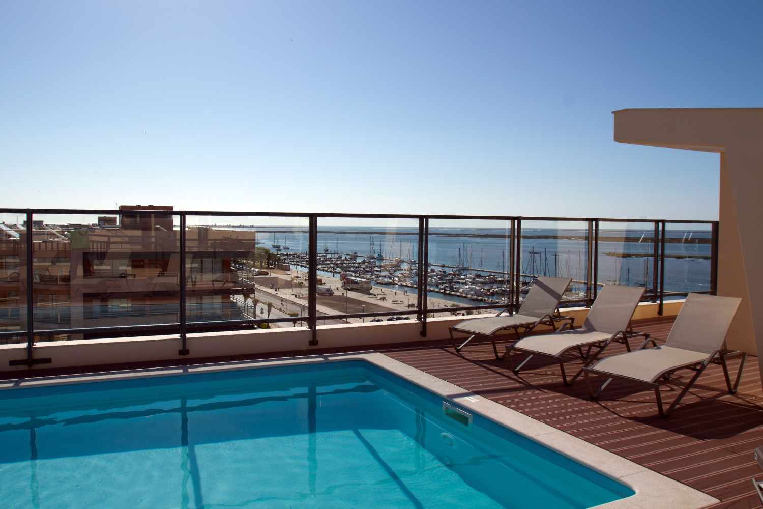 Real Marina Residence – Dakzwembad met haven, Olhao