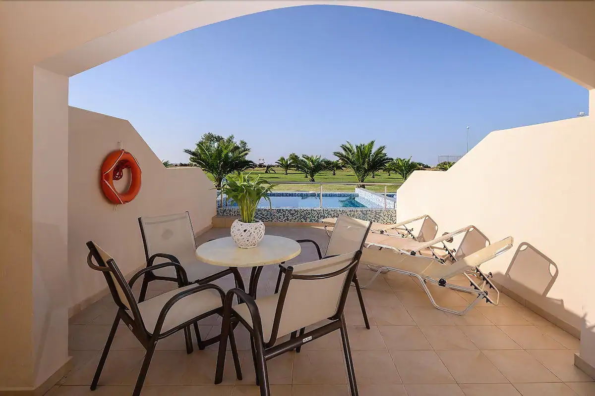 Vantaris Palace – Balkon, Kavros