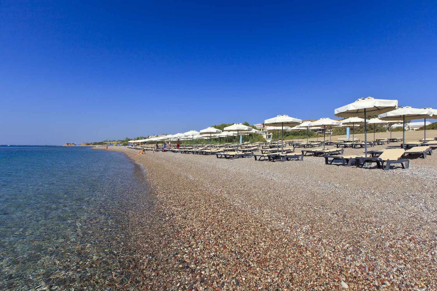 Princess Andriana Resort & Spa – Strand met parasols, Kiotari