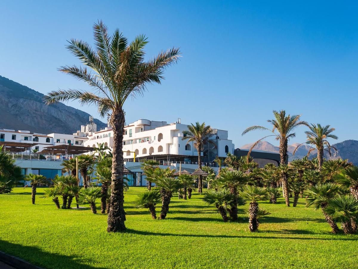Saracen Sands Hotel & Congress Centre – Hotel tussen palmen en bergen, Isola delle Femmine
