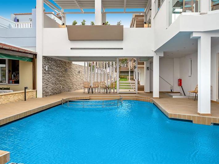 Mare Boutique Hotel – Zwembad met terras, Georgioupolis