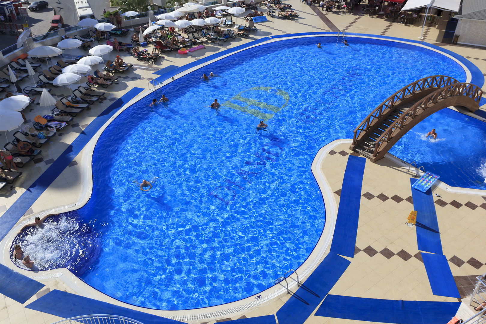 Diamond Hill Resort cover