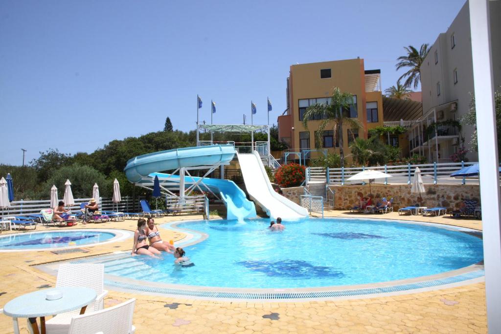 Bellos Hotel Apartments – Zwembad met glijbaan, Chersonissos