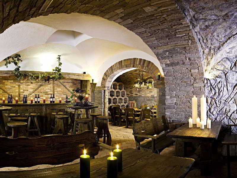 Hotel Kohlerhof – Wijnkelder, Fügen