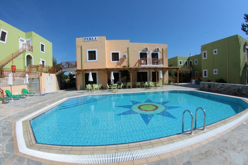 Perla Apartments – Zwembad met mozaïek, Agia Pelagia