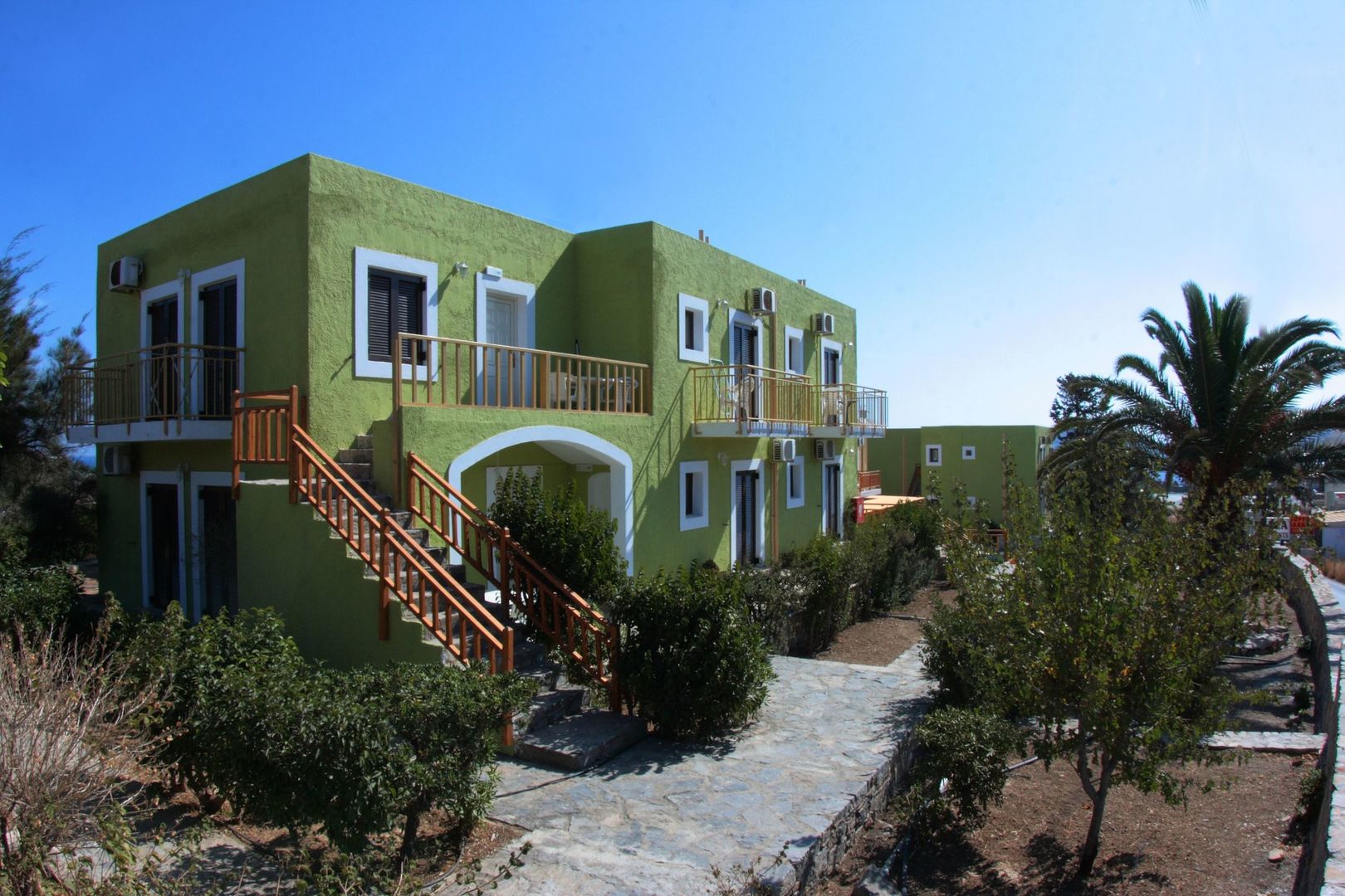 Perla Apartments – Groene gevel, Agia Pelagia
